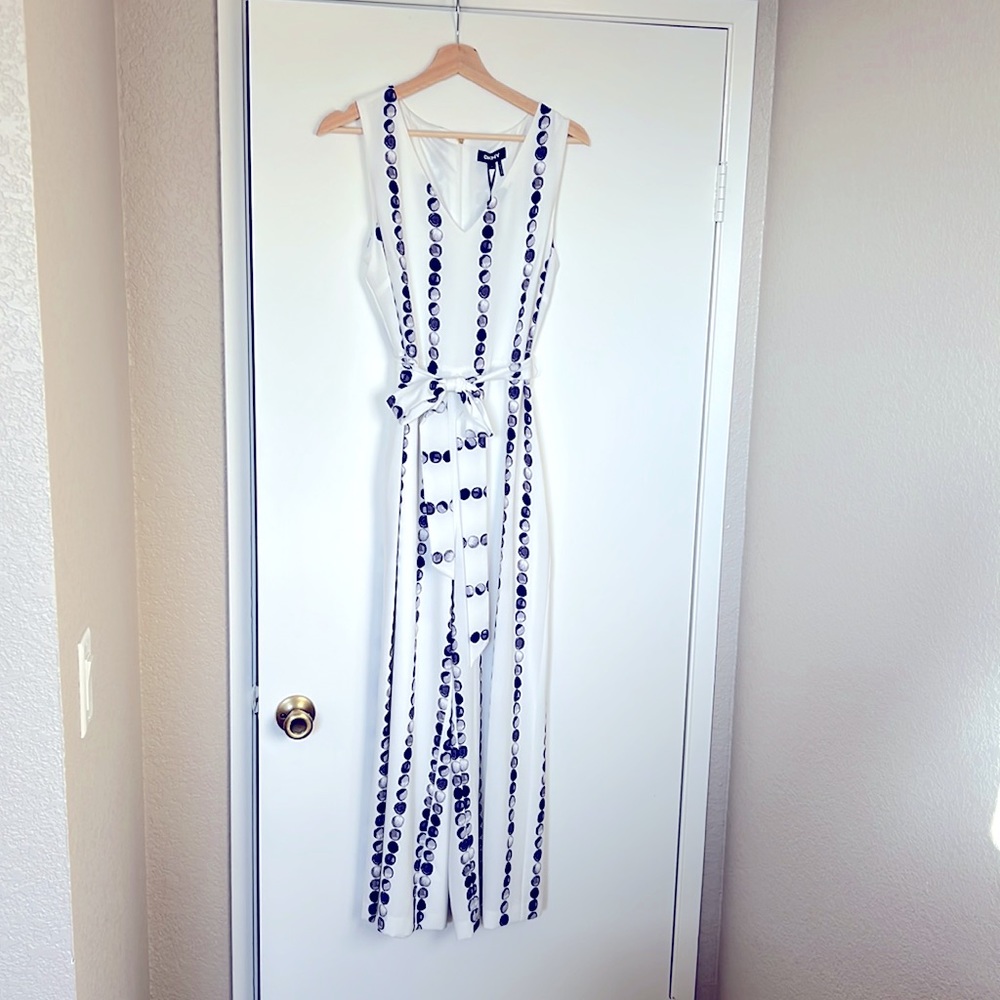 DKNY white and blue women’s pantsuit. Size 10. New with tags.